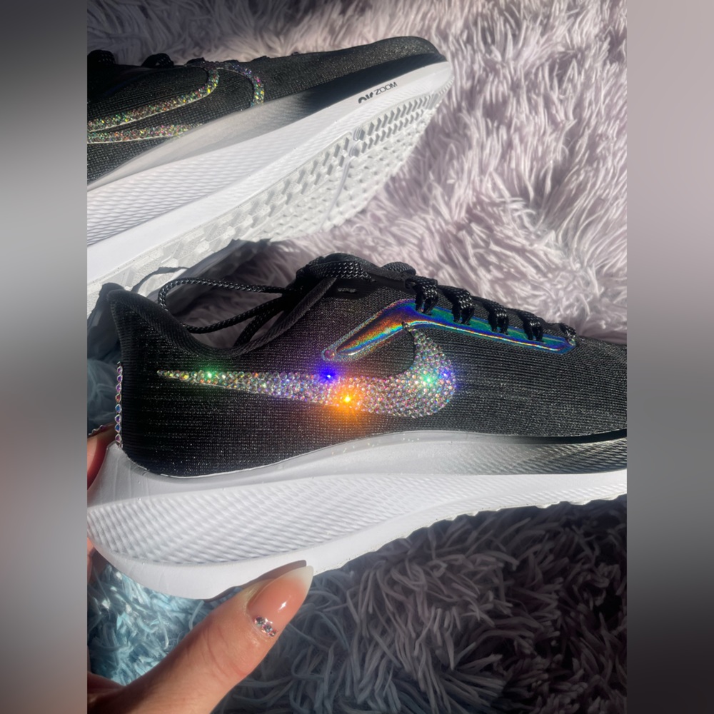 Custom Nikes - Picture 14 of 17